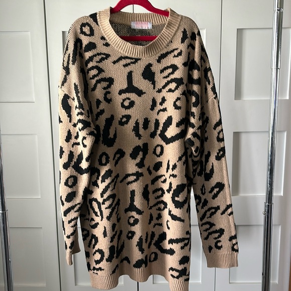 C+D+M size small leopard print oversized sweater - Picture 1 of 4